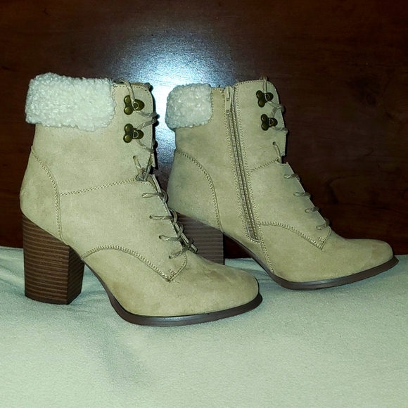 XOXO Maddie-2 Stone Boot Zip Up Closure Lace Front, Heel and Round Toe  6.5 - Picture 1 of 12